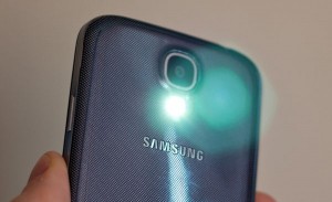 samsunggalaxys4-flashlight