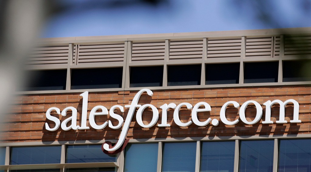 بلومبرج salesforce