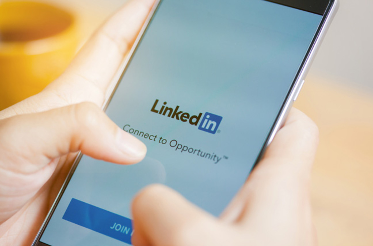 لينكدإن LinkedIn توظيف