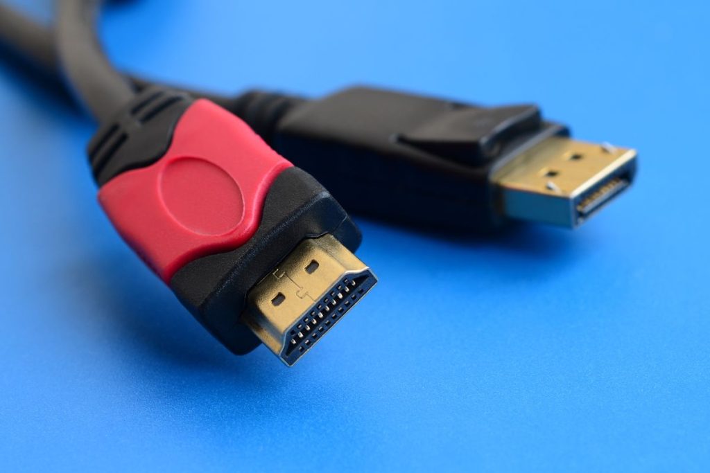 الفرق بين DisplayPort و HDMI: أيهما يناسب احتياجاتك التقنية؟